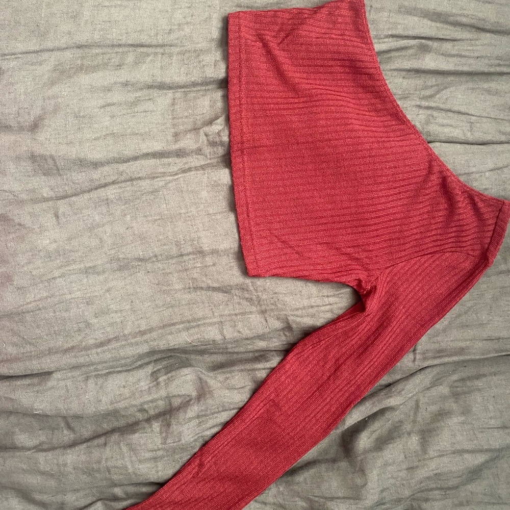 one shoulder burgundy shein crop top